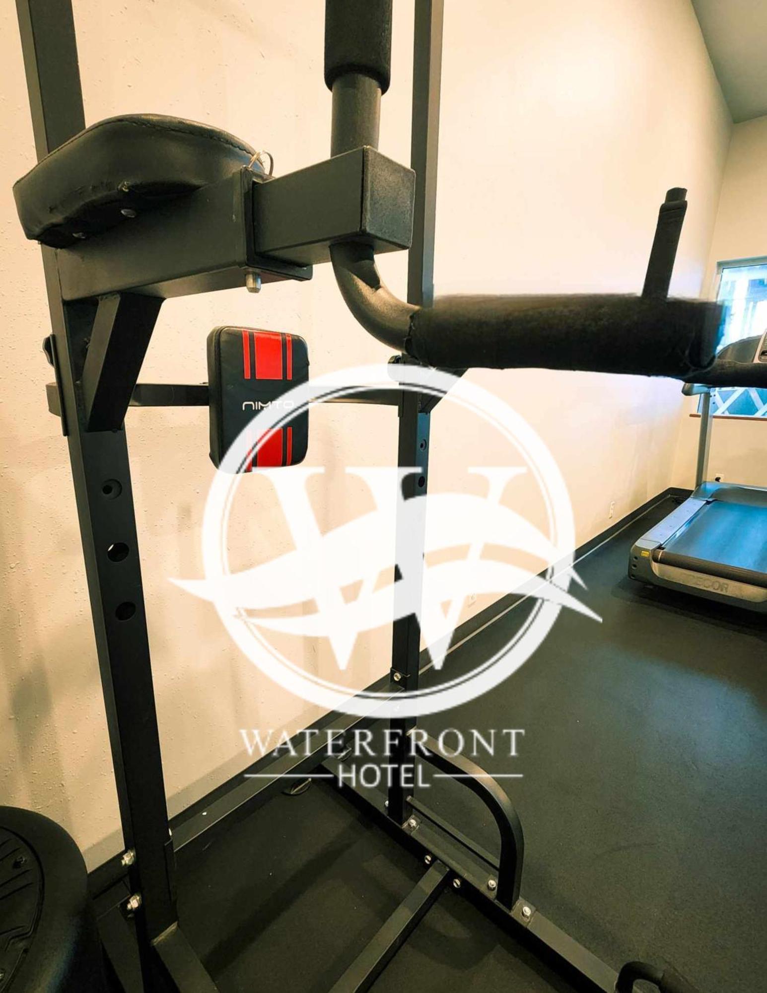 Waterfront Hotel Прейри дю Чиен Екстериор снимка