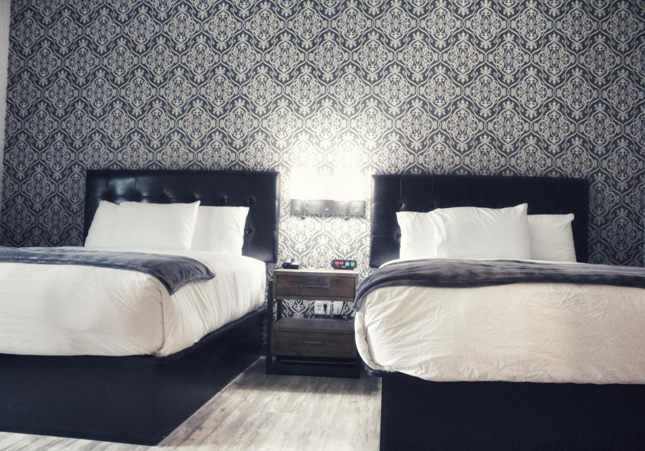 Waterfront Hotel Прейри дю Чиен Екстериор снимка