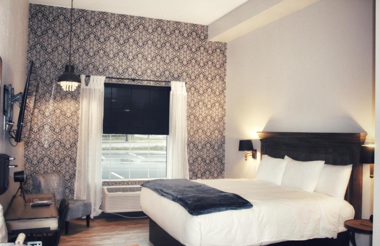 Waterfront Hotel Прейри дю Чиен Екстериор снимка